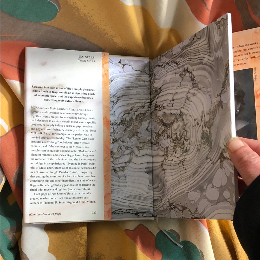 The Scented Bath Book by Maribeth Riggs - Picture 3 of 13